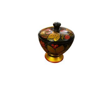Russia Dish Folk